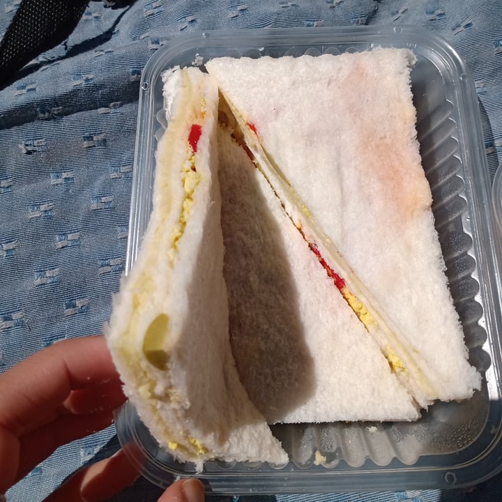 Wako Mercado Natural Sandwich de miga de morrón, huevo y queso Review