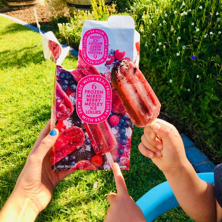 Woolworths Food Frozen Mixed Berry Medley Ice Lollies Review abillion