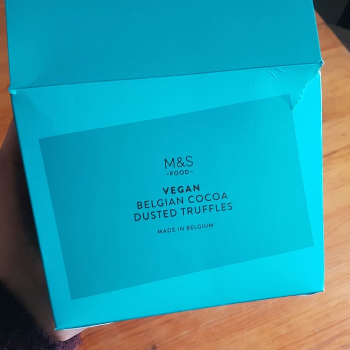 Marks & Spencer Food (M&S) Belgian Cocoa Dusted Truffles Review abillion