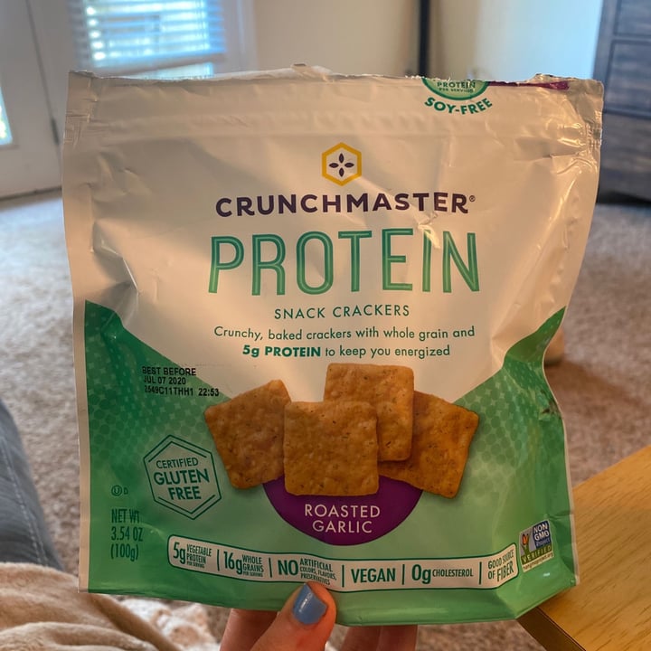 Crunchmaster Protein Snack Crackers Roasted Garlic Reviews | abillion