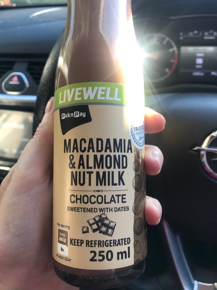 Pick n Pay Chocolate Macadamia And Almond Nut Milk Review abillion