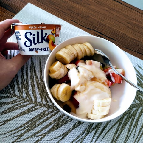 Silk, Peach Mango Dairy Free Yogurt alternative, yogurt, dairy alternatives, food, review
