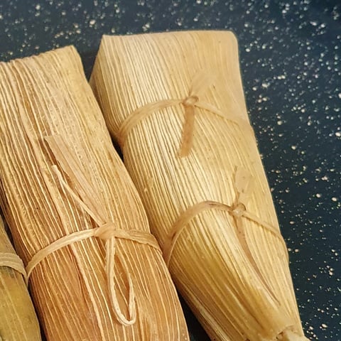 Tamal de Chicharrón de soya verde