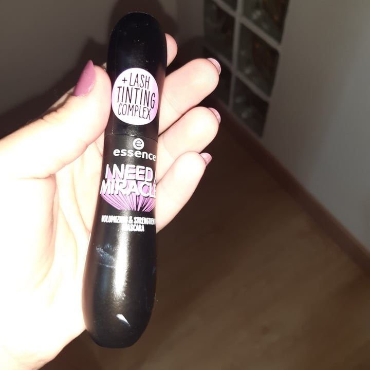 essence cosmetics I NEED A MIRACLE! VOLUMIZING & STRENGTHENING MASCARA