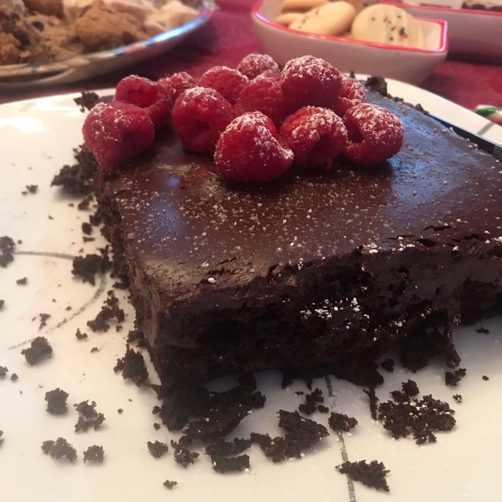 review photo of Sweets from the Earth Chocolate Fudge Cake shared by @kaylabear on 27 Dec 2020 - review