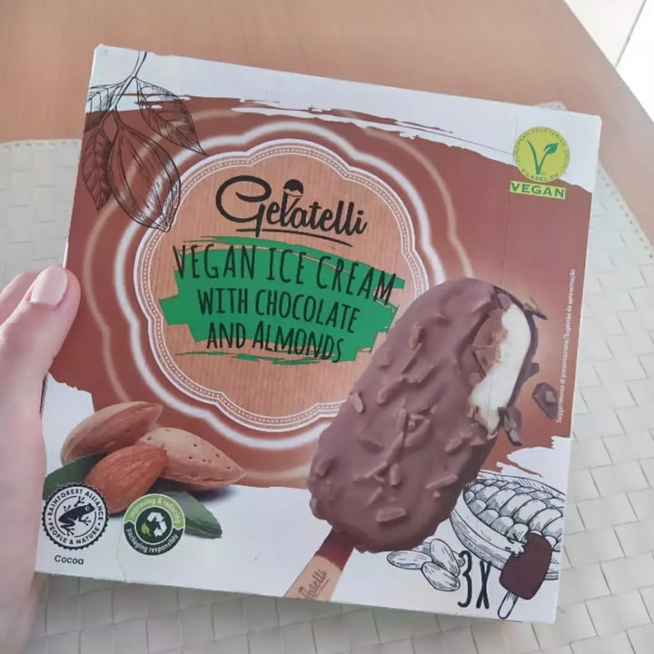 Gelatelli Vegan Ice Cream with Chocolate and Almonds Review abillion