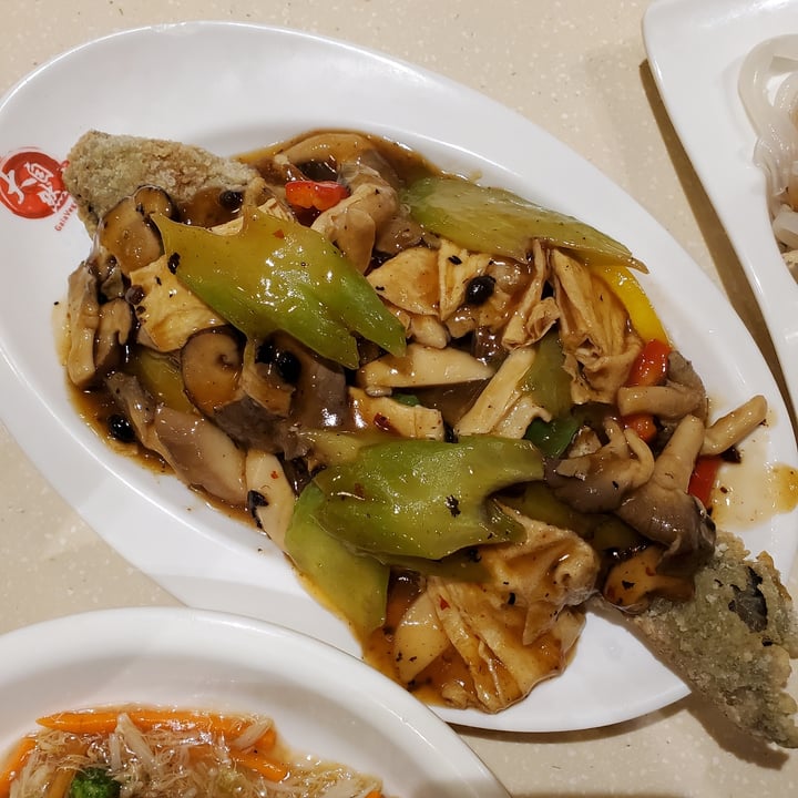 Gaia Veggie Shop Prince Edward, Hong Kong Braised Bitter Melon, Crispy