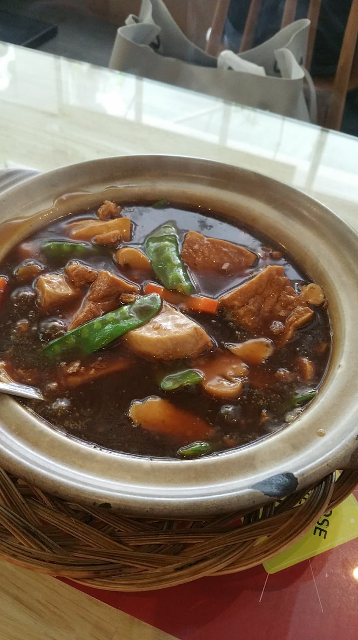 Loving Hut Geylang, Singapore Braised Tofu Yam Review abillion