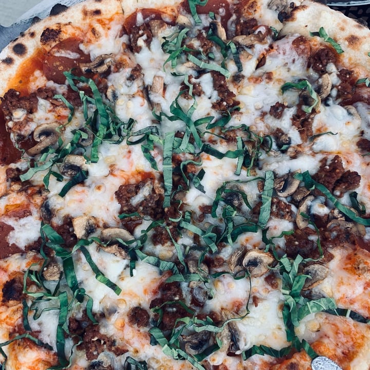 Da vinci pizza and pasta Bloomington, United States La Mishe Pizza