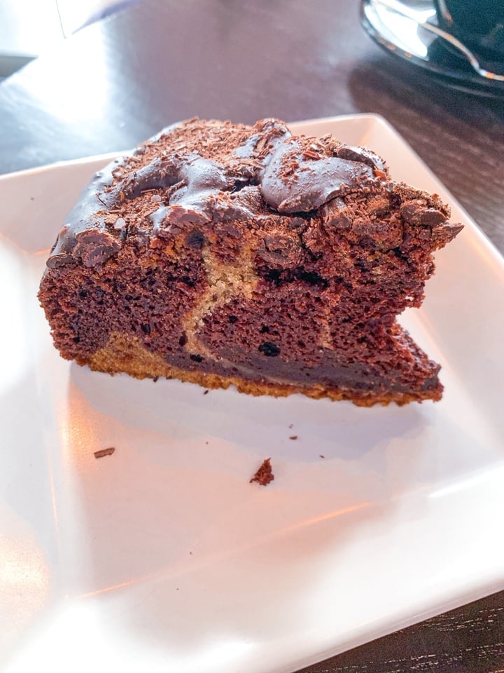 review photo of WellSmoocht chocolate banana cake shared by @curvyherby on 08 Mar 2020 - review