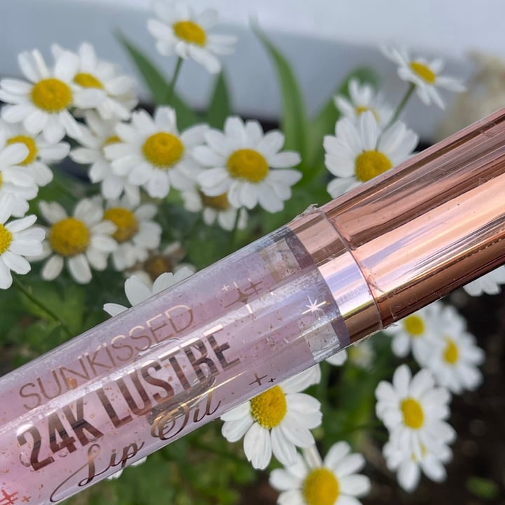 Sunkissed 24K Lustre Lip Oil Reviews abillion