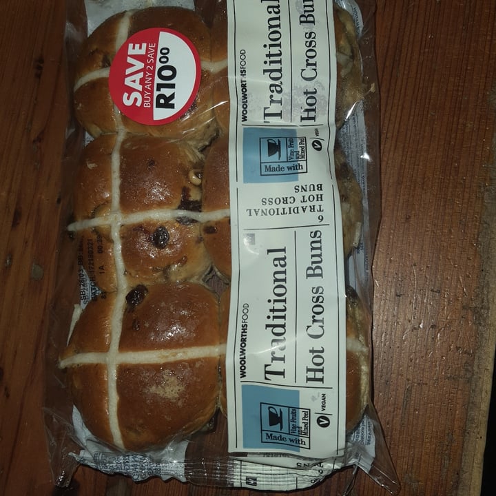 Woolworths Woolworths Traditional Hot Cross Buns Review abillion