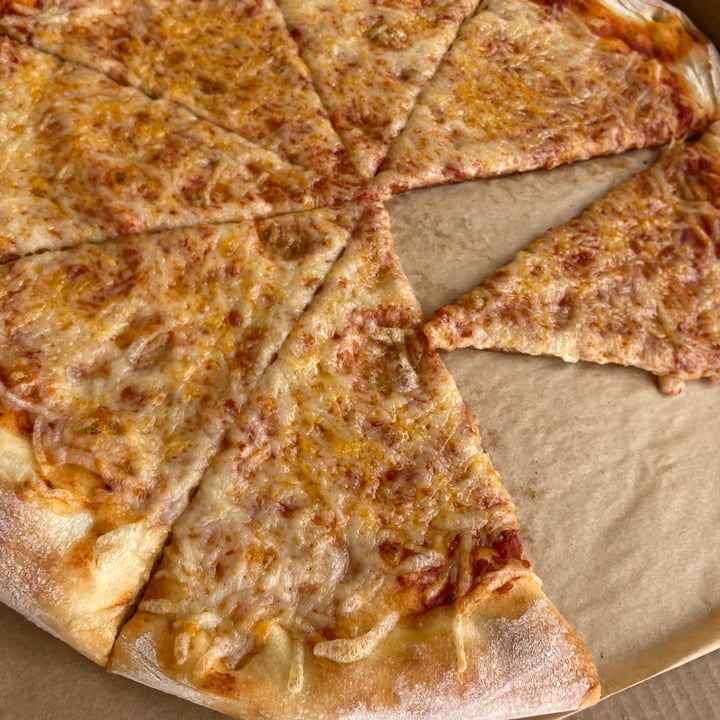 Whole Foods Market Lynnfield, United States Vegan Cheese Pizza Review