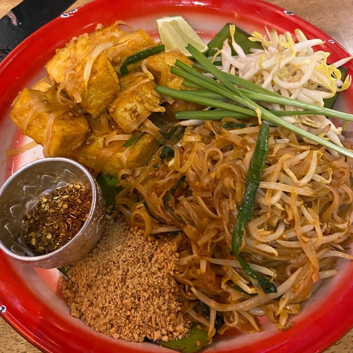 Pinto Thai Tapas Marine Parade, Singapore Pad Thai With Tofu Review