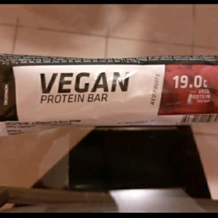 Decathlon Vegan protein bar red fruits Review abillion