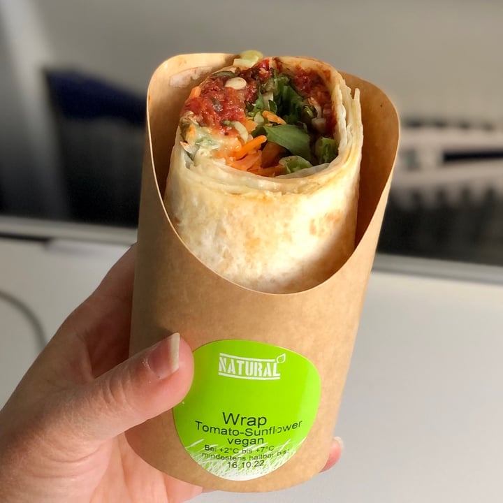 review photo of SUPERFOOD Tomato Sunflower Wrap shared by @anasha on 14 Oct 2022 - review