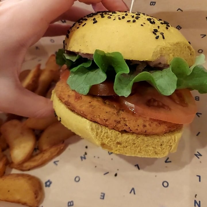 Flower Burger Bologna, Italy Spicy Cecio Review abillion