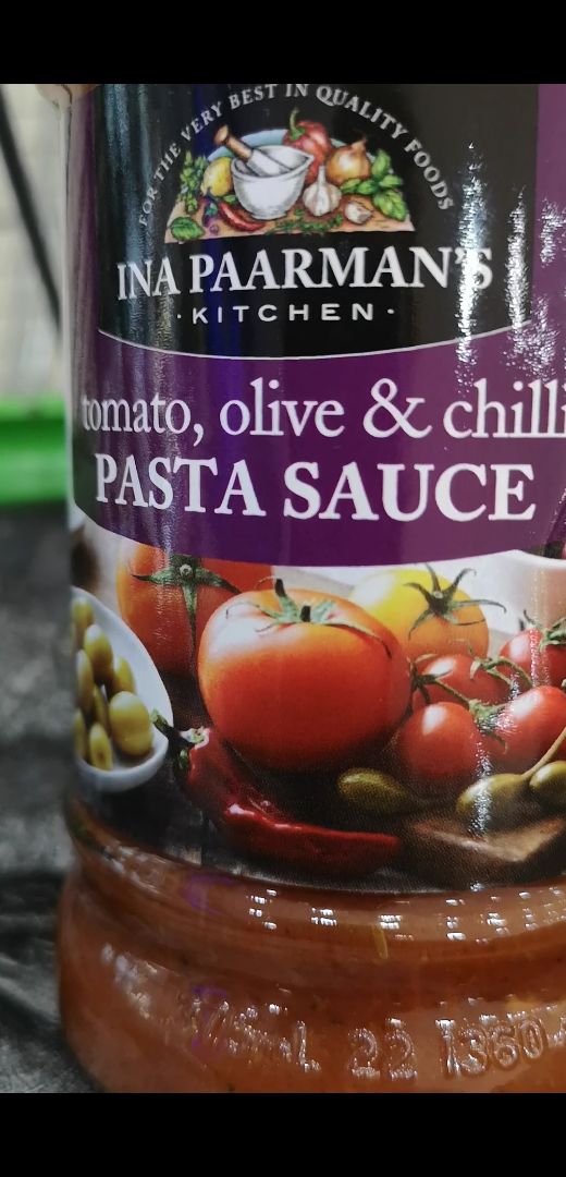 Ina Paarman’s Kitchen Tomato, olive and chilli pasta sauce Review