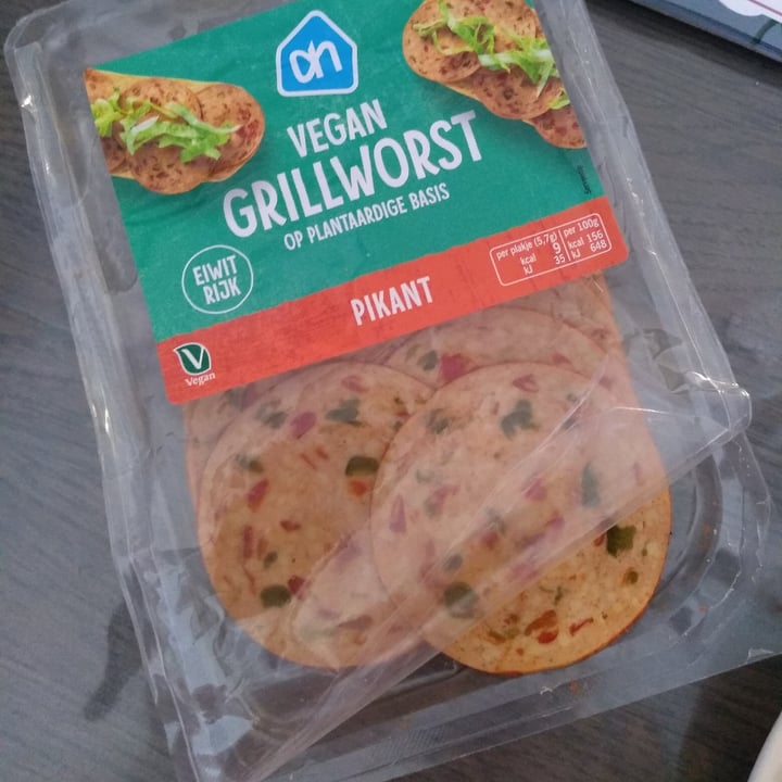 photo of Albert Heijn Vegan Grillworst Pikant shared by @nicolinebl on  20 Jun 2022 - review
