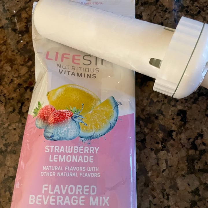 Cirkul Strawberry lemonade flavored beverage mix Reviews abillion