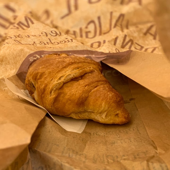 review photo of Moka Café Gourmé - Air side Vegan Croissant With Jam shared by @slovenianveganfinds on 05 Sep 2022 - review
