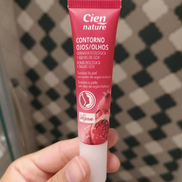 review photo of Cien Crema Contorno de Ojos Granada y Bayas de Goji shared by @marinasnchez on 10 Sep 2021 - review