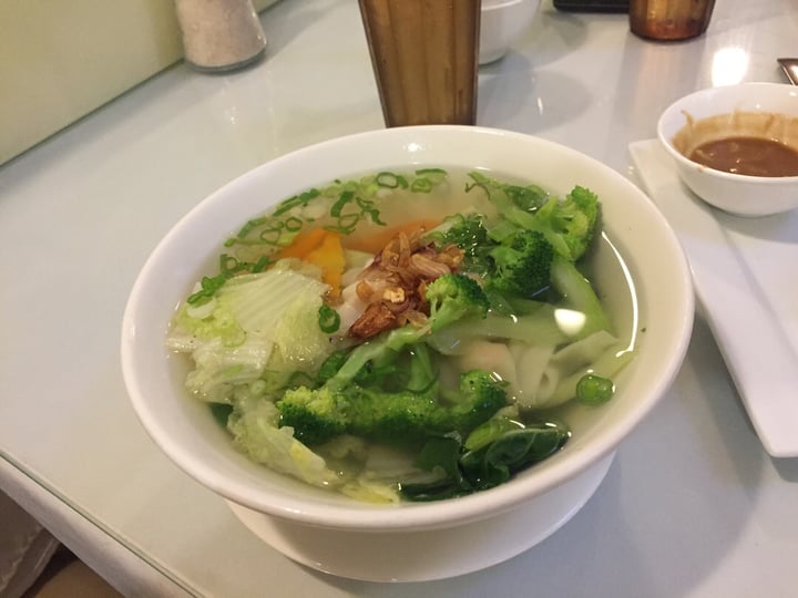 Loving Hut Elk Grove, United States Wonton Soup Review abillion
