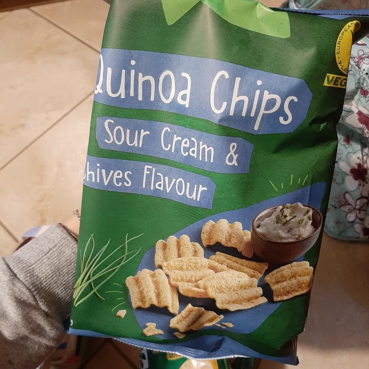 Vemondo Quinoa Chips Sour Cream & Chives Flavour Review abillion