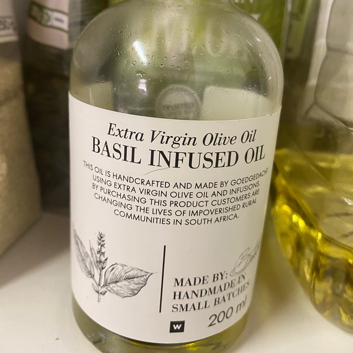 Woolworths Food Extra virgin olive oil basil infused Review abillion
