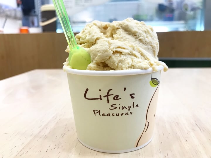 Mr Bean Boon Lay MRT Jurong West, Singapore Mao Shan Wang ice cream