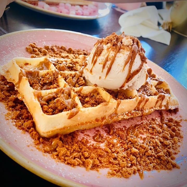 The Waffle Bar United Kingdom Lotus Crushed Biscuits, Lotus Sauce