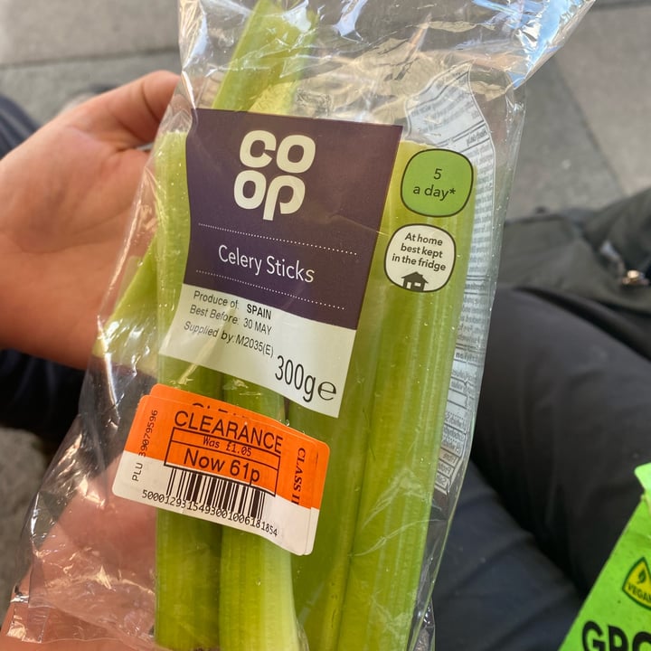 Coop celery sticks Review abillion