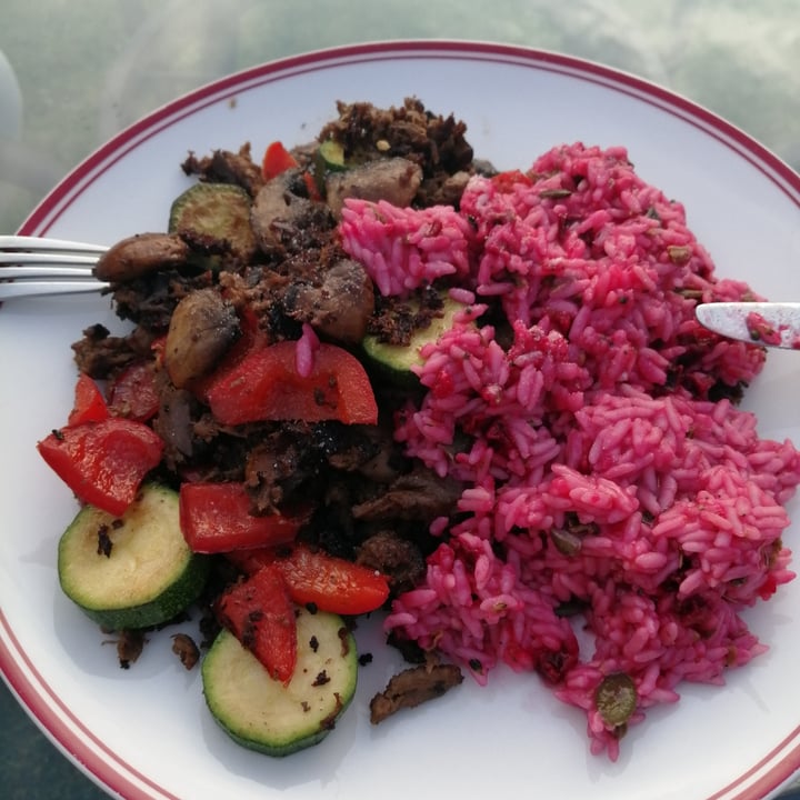 review photo of The Unbelievable ALT. Tender Beefless Pieces shared by @mamabike on 12 Aug 2020 - review