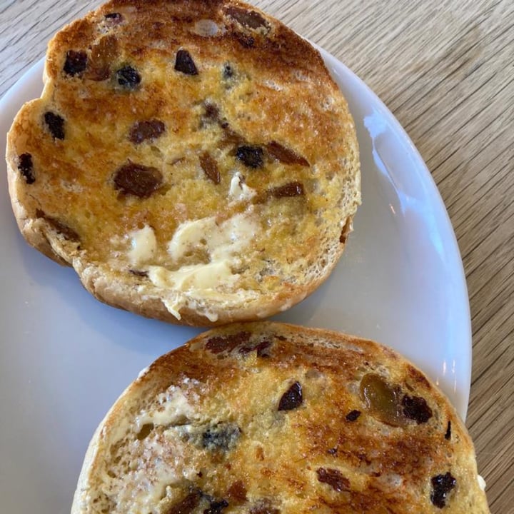 The Lyndhurst Tea House United Kingdom Vegan Tea cake Review abillion