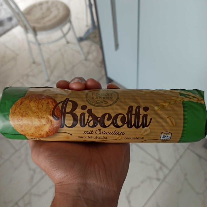 Finest Bakery Biscotti mit Cerealien Review | abillion
