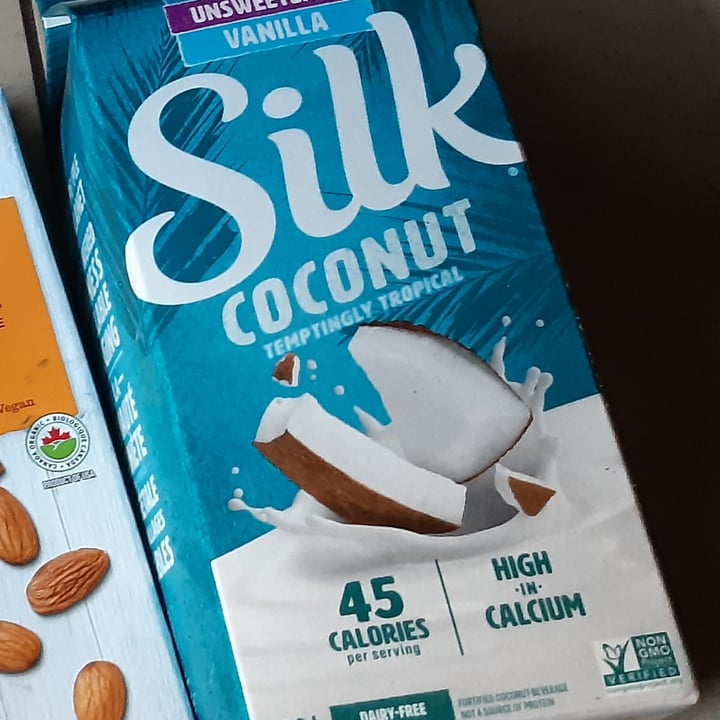 Silk Unsweetened vanilla coconut milk Review abillion