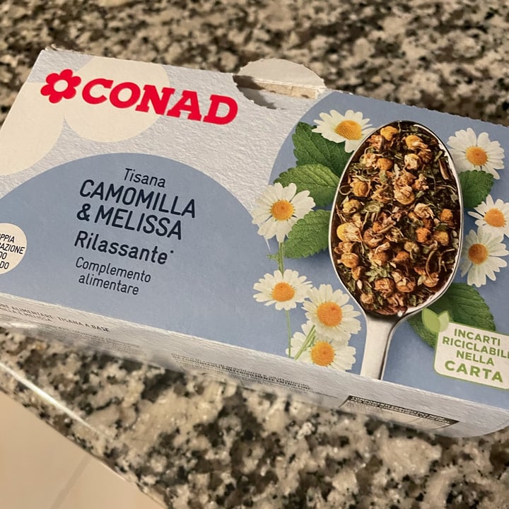 Shampoo naturale alla camomilla. Come prepararlo a casa in pochi minuti