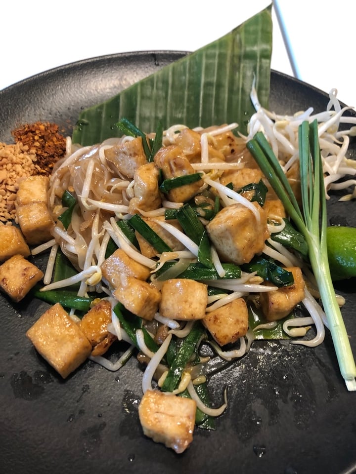 Basil Thai Kitchen Holland Village Bukit Timah, Singapore Pad Thai