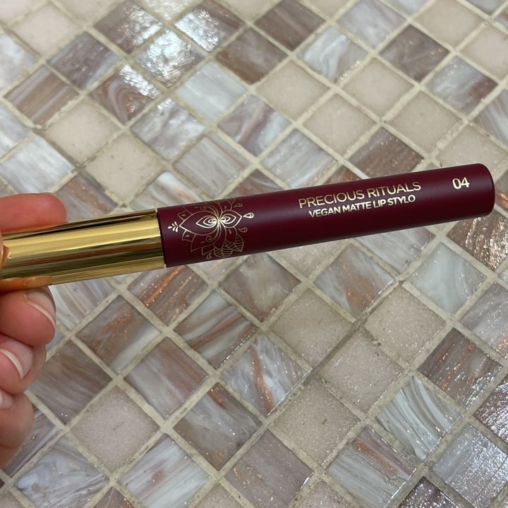Kiko Milano Precious rituals vegan matte lip stylo 04 Review abillion