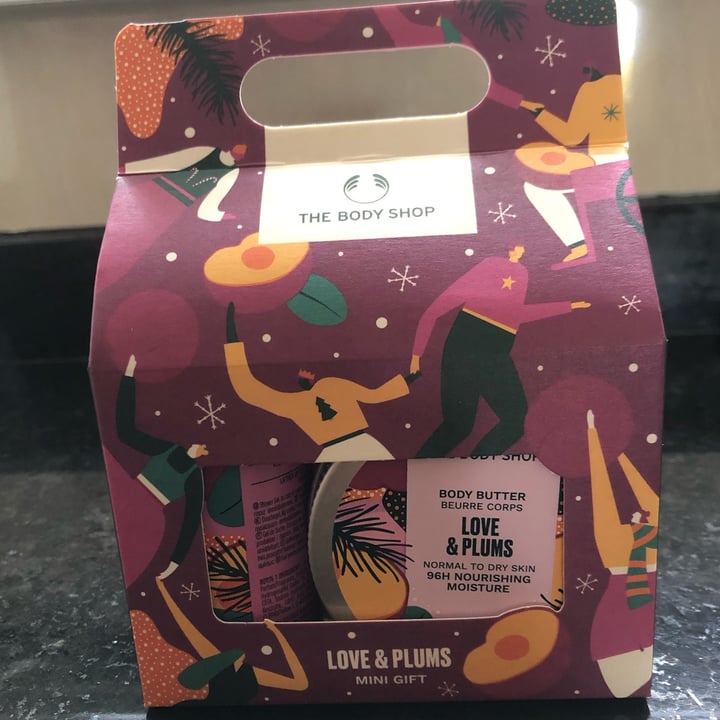 The Body Shop Love and Plums Mini Gift Set Reviews abillion