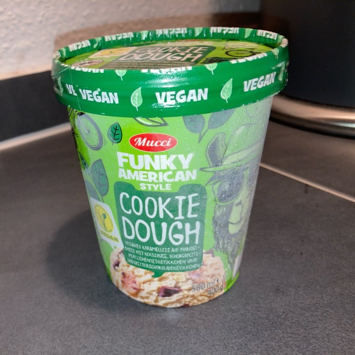 review photo of Mucci Funky America Style Cookie Dough Eis shared by @josephineh on 19 May 2022 - review