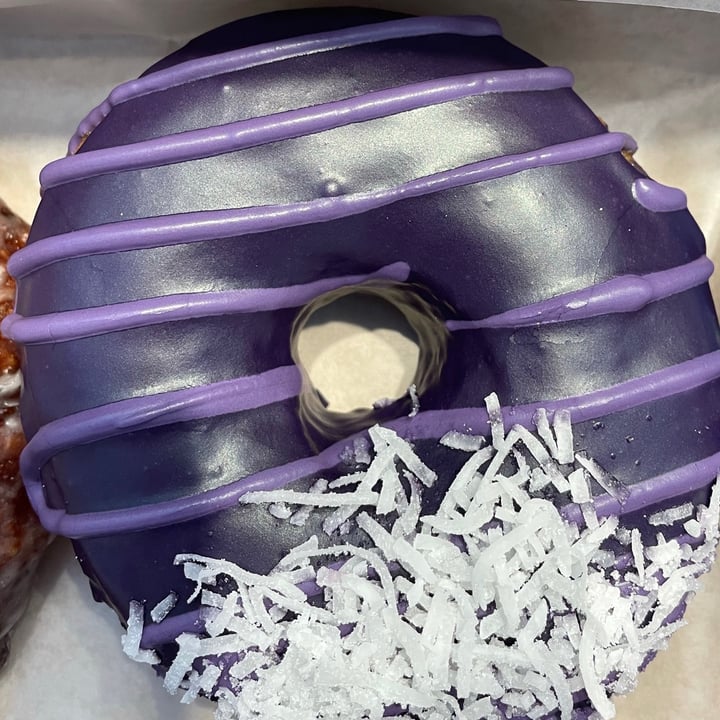 Joughnuts Doughnuts Mississauga, Canada Ube Coconut Donut Review abillion