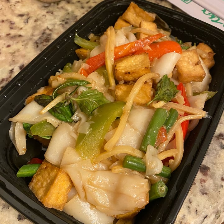 Lighthouse Thai Sushi Lighthouse Point, United States Drunken Noodles