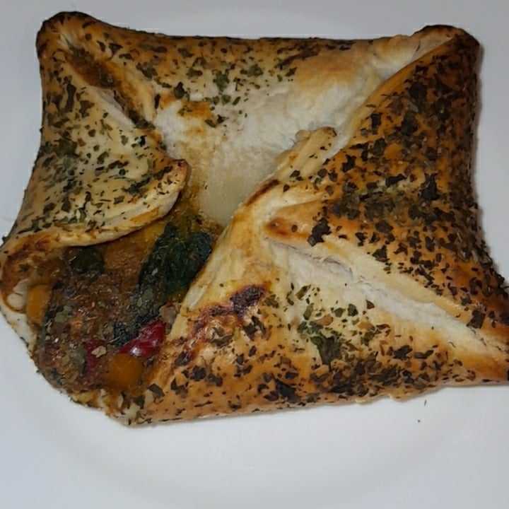 ALDI Butternut Squash & chickpea pastry parcels Review abillion