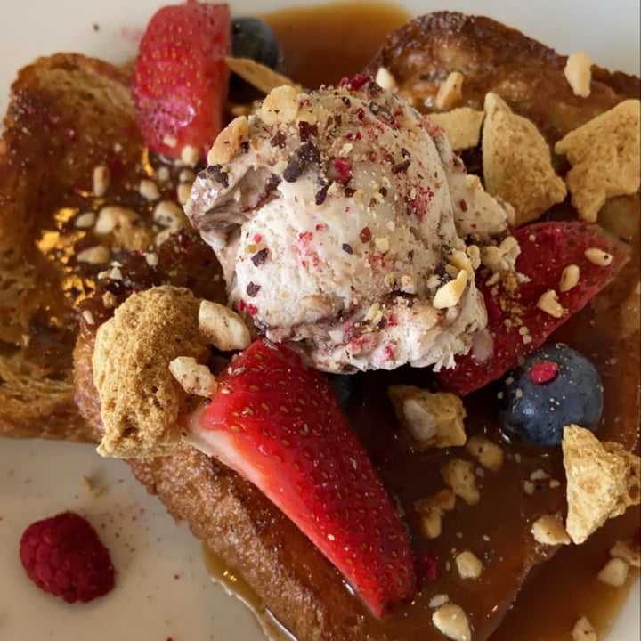 photo of Matinee Coffee Vegan French Toast shared by @glenwithav on  12 Dec 2020 - review