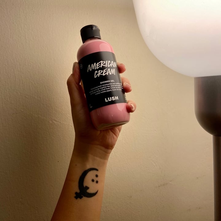 LUSH Fresh Handmade Cosmetics American Cream Shower Gel Review abillion