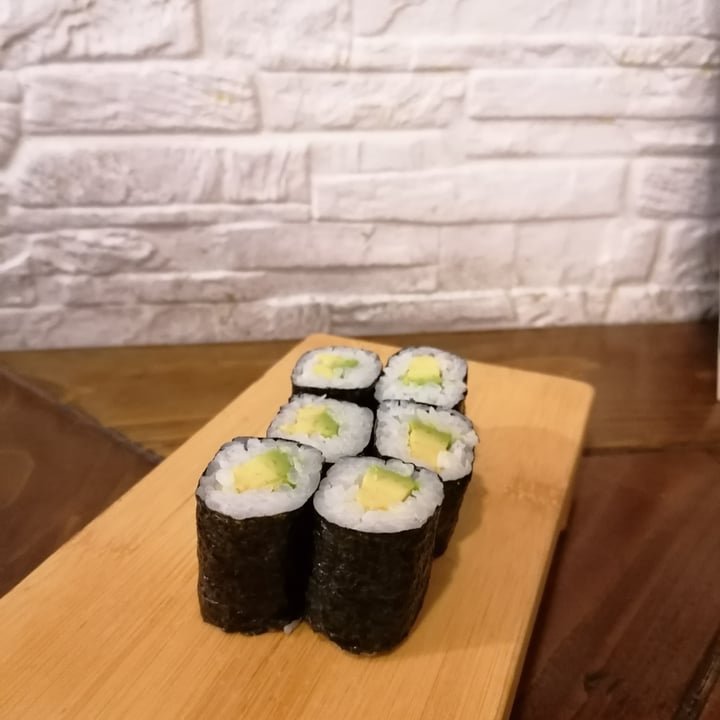 Tin House Roma, Italy Hosomaki con avocado Review abillion