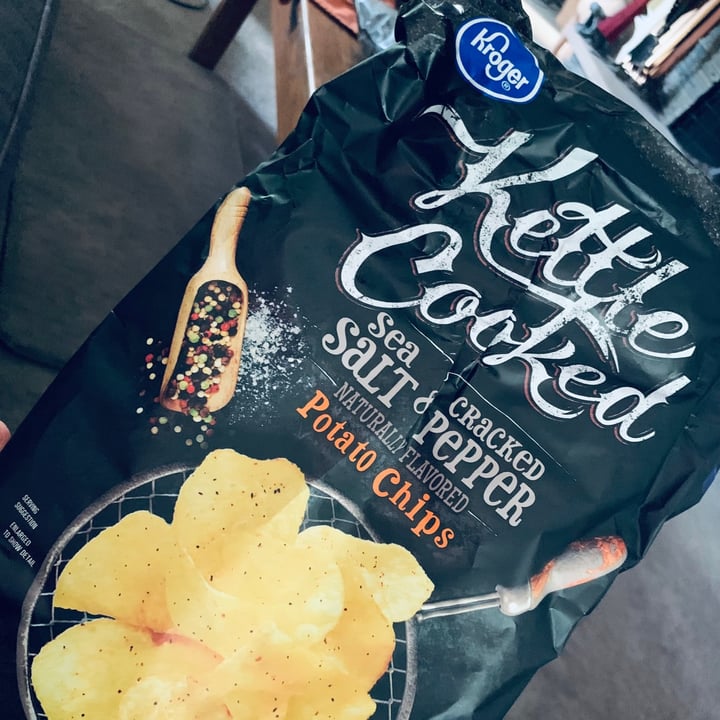 Kroger Kettle Cooked Sea Salt & Cracked Pepper Potato Chips Review