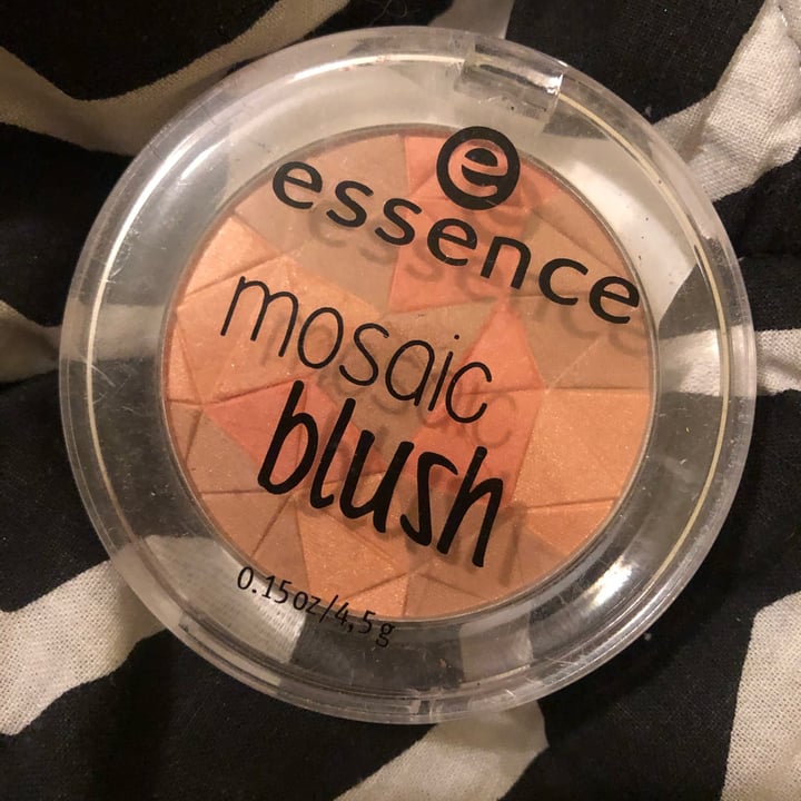 Essence mosaic blush Review | abillion
