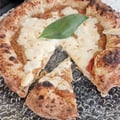 Isabella De Cham Pizza Fritta